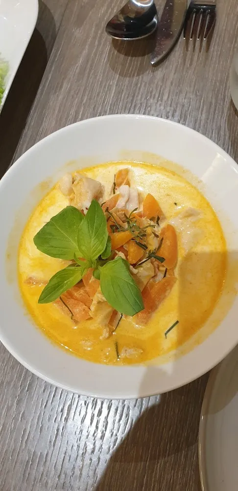 Poulet Au Curry Rouge